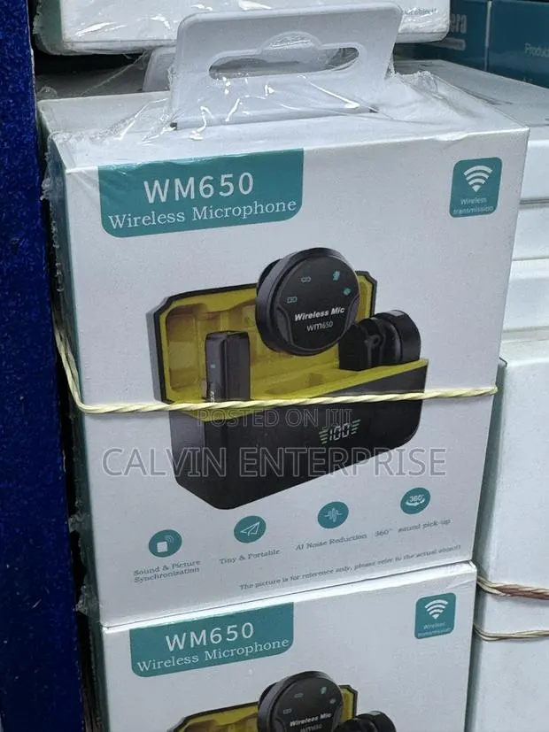Wm820 Type C and iPhone Wireless Microphone · Photo 1