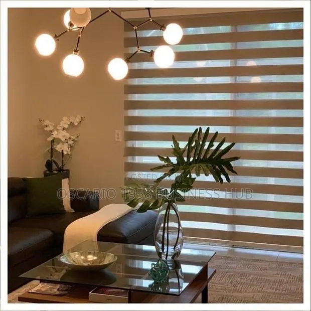 Bright Spark Modern Window Curtain Blinds · Photo 1