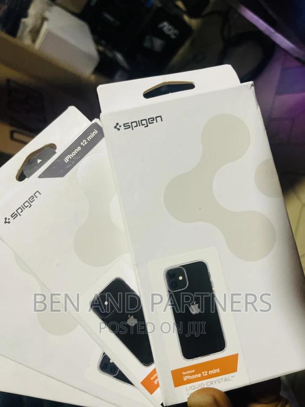 Spigen Ultra Hybrid For iPhone 12 Mini Case - Crystal Clear · Photo 1