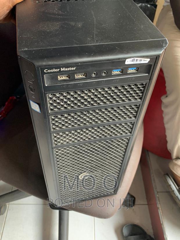 Desktop Computer Asus 16GB Intel Core I7 SSD 256GB · Photo 1