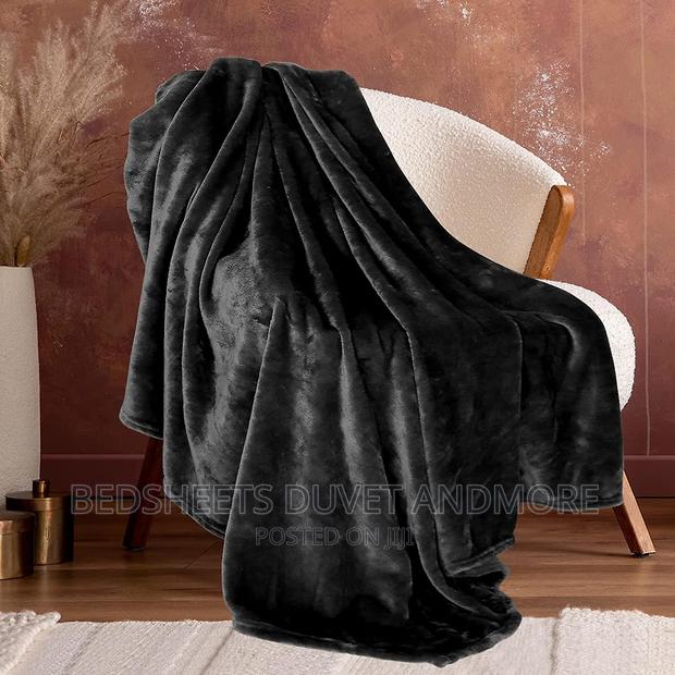 Charcoal Grey Throw Blanket · Photo 1