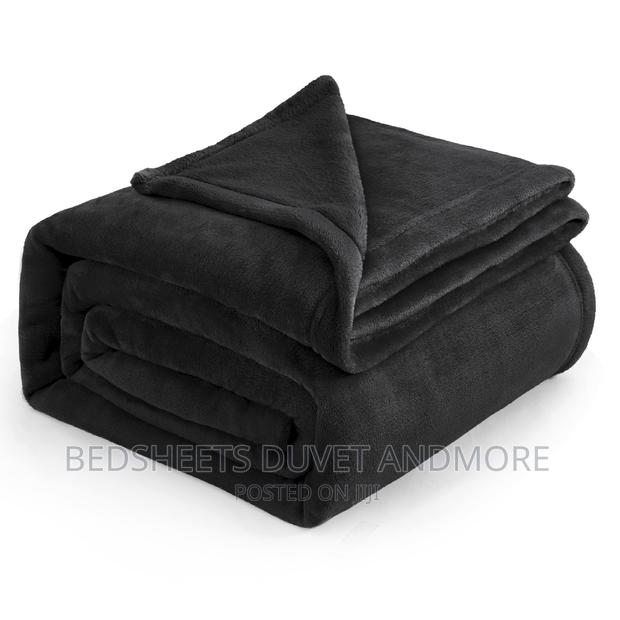 Luxurious Blanket · Photo 1