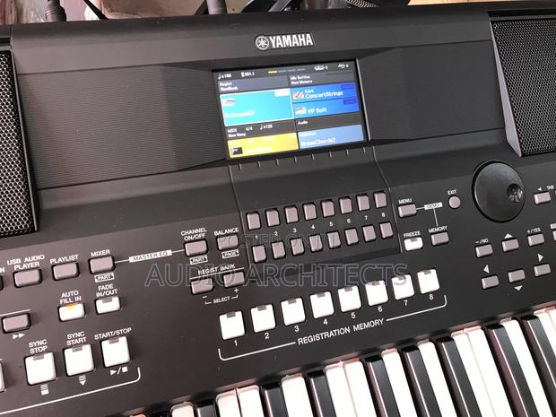Yamaha PSR Sx600 Keyboard · Photo 1