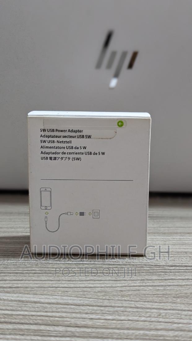 Apple 5w Usb Power Adapter · Photo 2