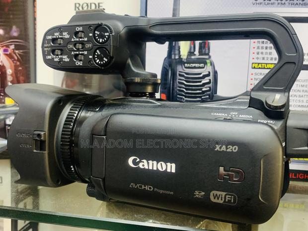 Canon Xa20 Wi-Fi Full HD Video Camera · Photo 1
