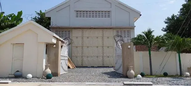 200 Square Metre Warehouse at Dome Pillar 2 for Rent · Photo 1