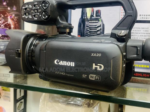 Made In Japan Canon Xa20 Wi-fi Camcorder · Photo 1