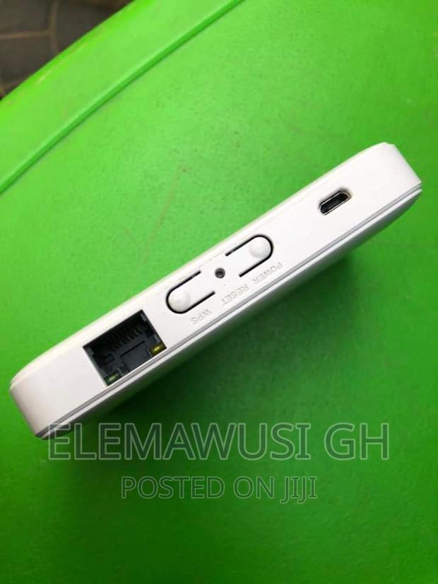 4G Universal Mifi ( Accepts All Networks) · Photo 3