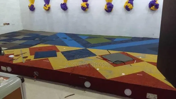 Woolen Carpet Tiles · Photo 1