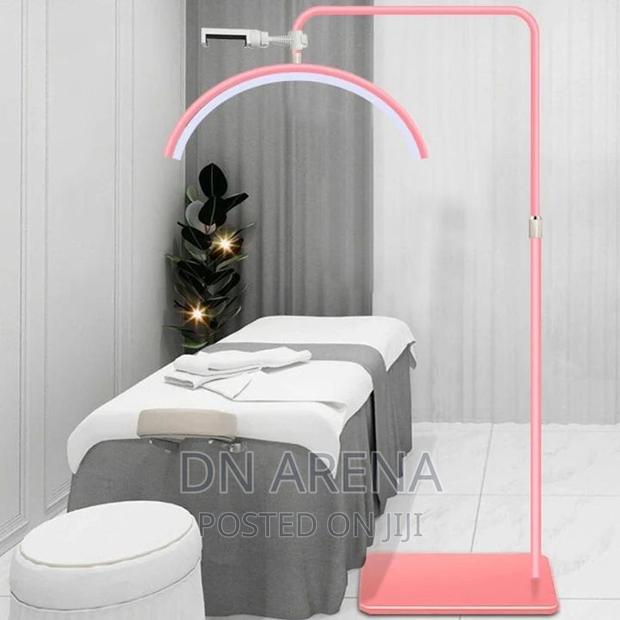 28 Inches LED Heavy Duty Luxurious Half Moon Lamp · Photo 3