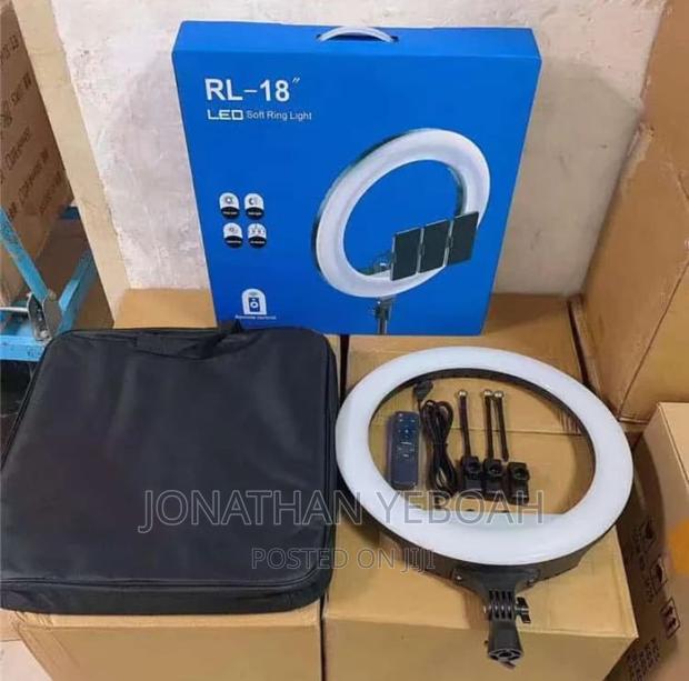 18 Inches Led Ringlight With Stand and Remote · Photo 2