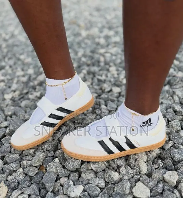 Adidas Samba Jane Sneakers Available · Photo 1