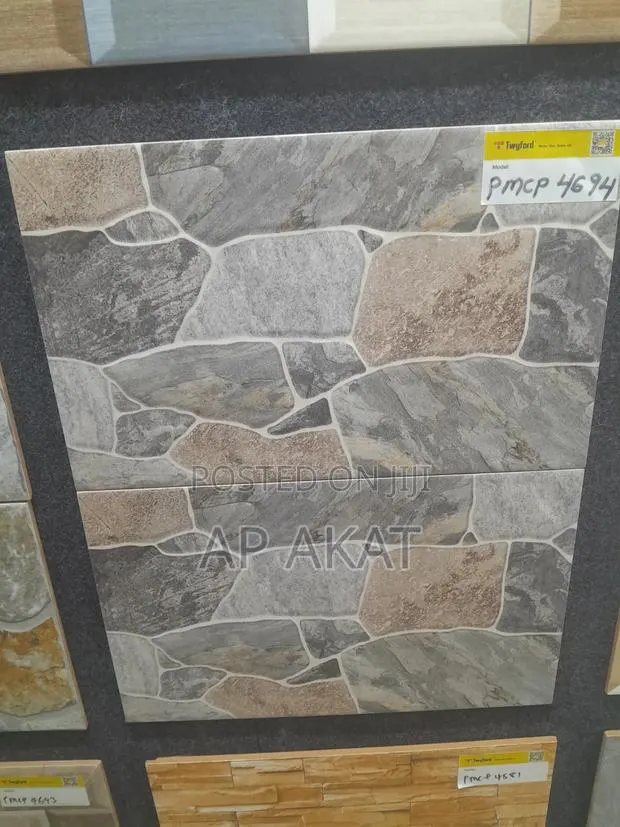Twyford Facial Wall 25x40 · Photo 1