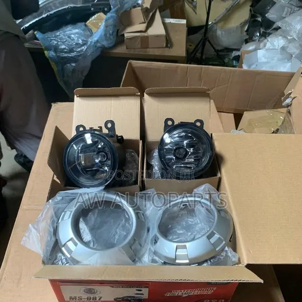 Mitsubishi Pajero 2007-2009 Foglight and Covers · Photo 1