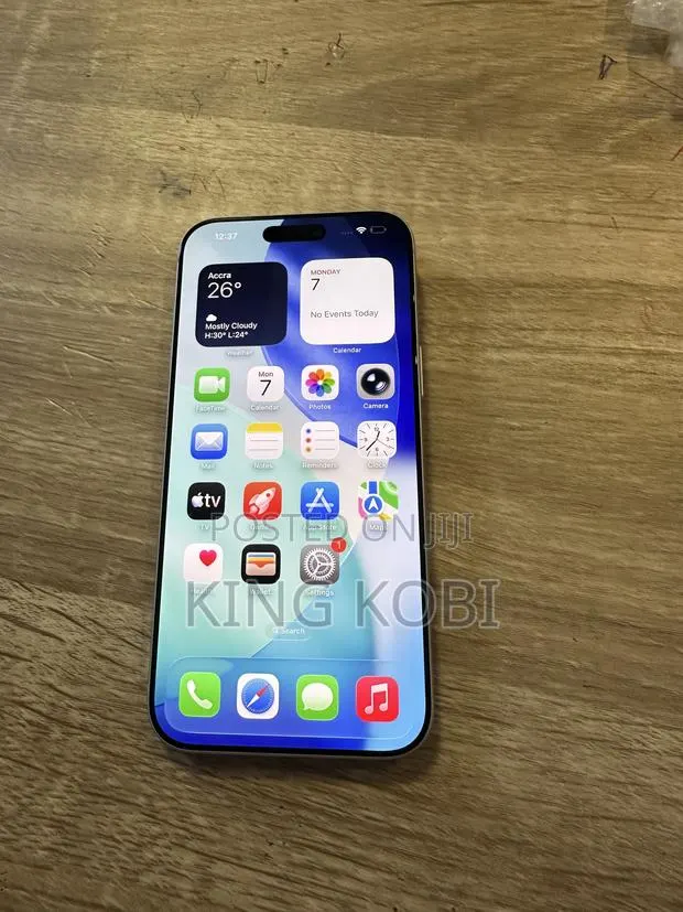 Apple iPhone 17 Pro Max 512 GB Silver · Photo 1