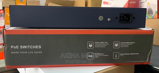 16ch AI POE Switch With 2up Link · Photo 2
