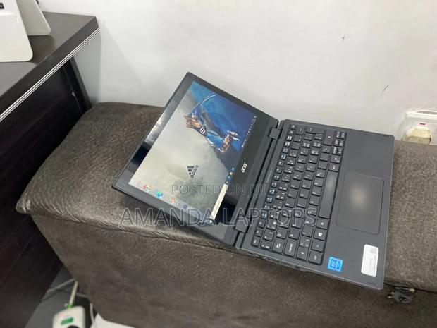 New Laptop Lenovo IdeaPad 330S 4GB Intel Celeron SSHD+SSD 128GB · Photo 1