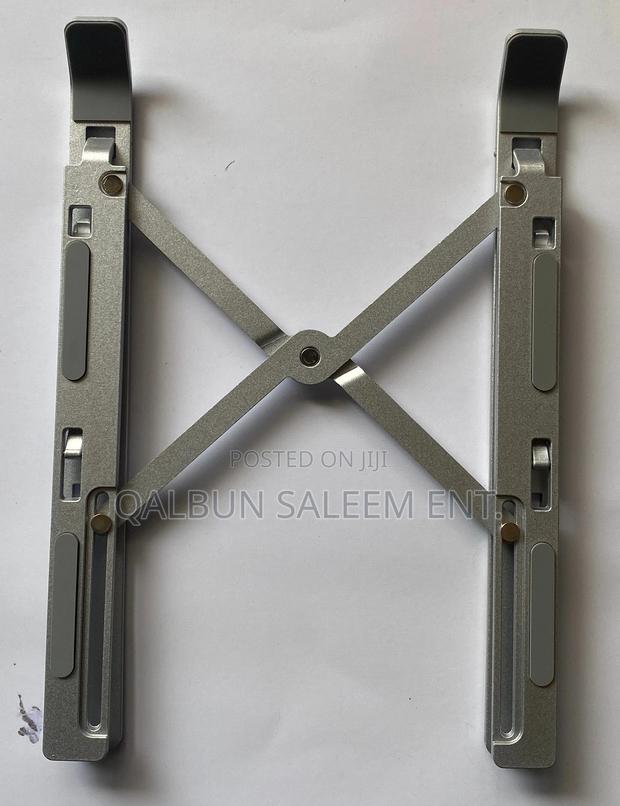 Foldable and Adjustable Laptop Stand · Photo 5