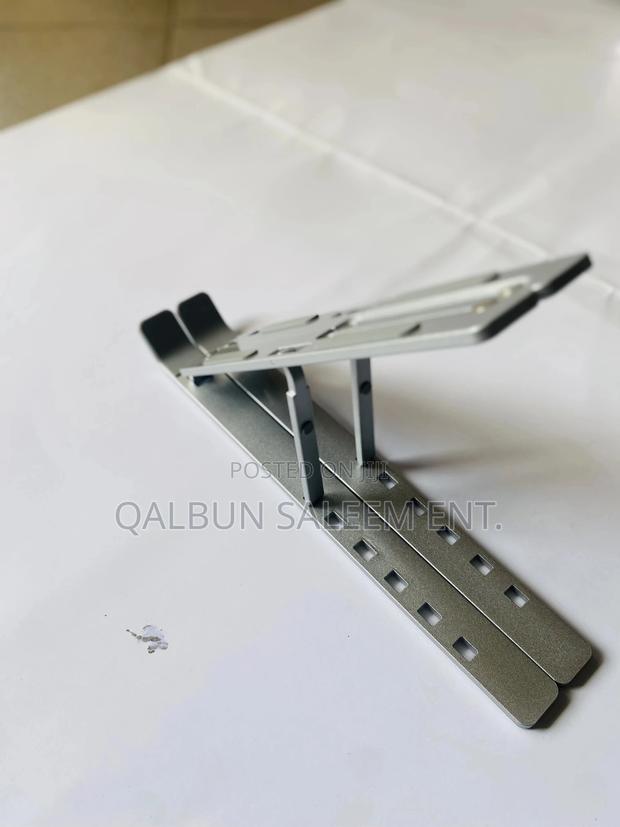 Foldable and Adjustable Laptop Stand · Photo 6