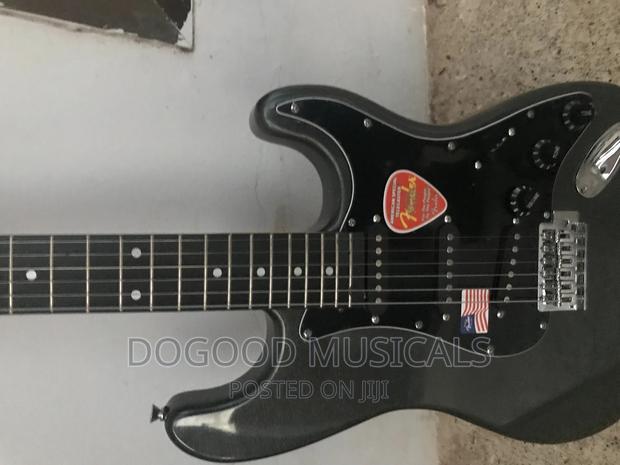 Fender Lead Guitar · Photo 3