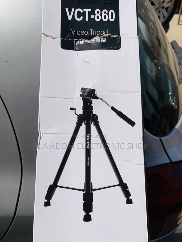 Tripod Stand · Photo 1