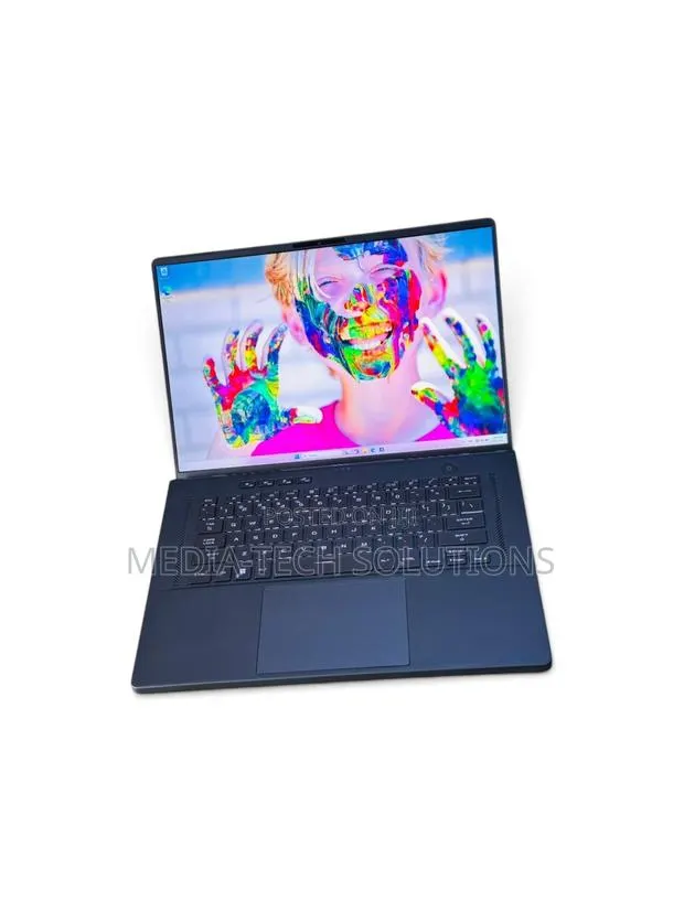 Laptop Asus ROG Zephyrus M16 24GB Intel Core i9 SSD 4T · Photo 1