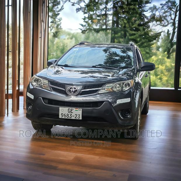 Rent a Car - Toyota Rav 4 Le Grey