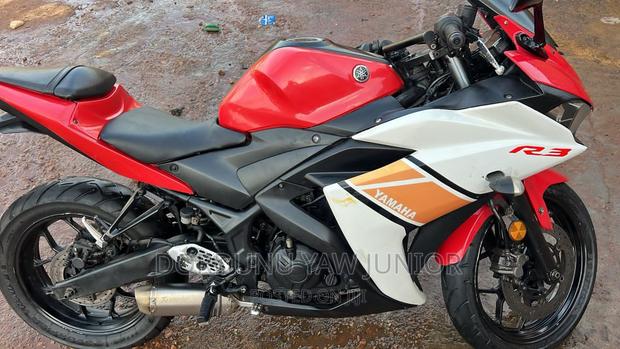 Yamaha R3 2018 Red · Photo 3