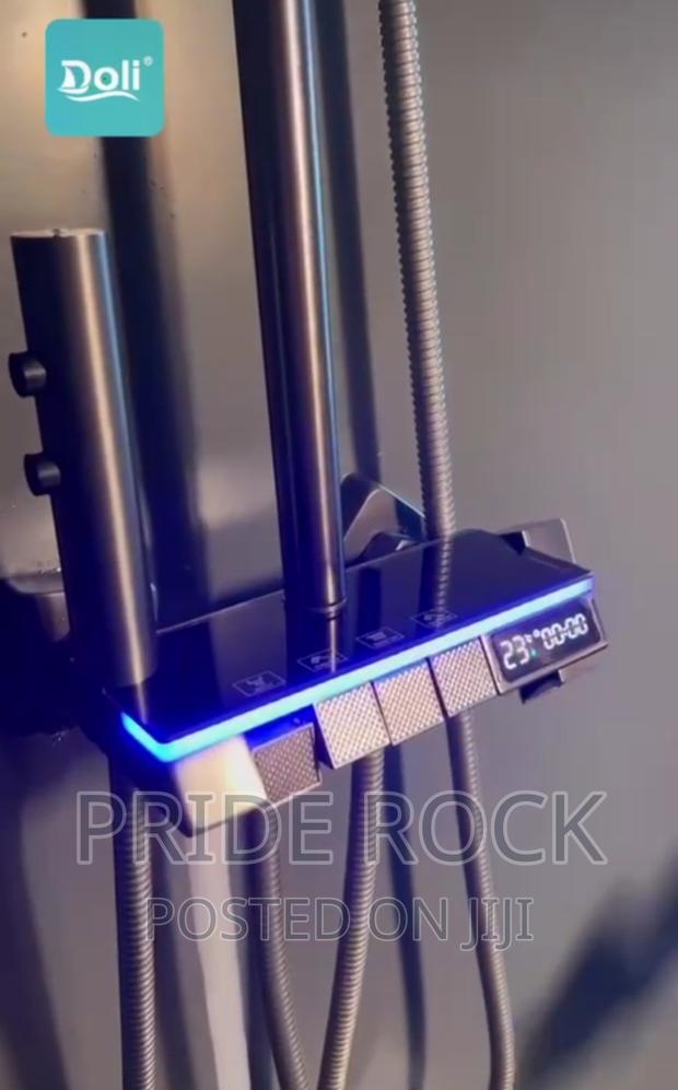 Four in One Shower Pole With Led, Rain Shower · Photo 1