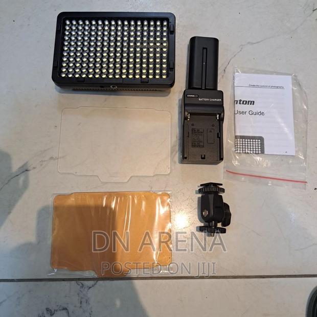 Higher Quality LED Video and Photography Light Stand · Photo 2