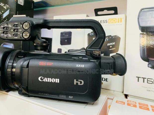 Classic Canon Xa15 Compact Full HD Camcorder Video Camera. · Photo 1