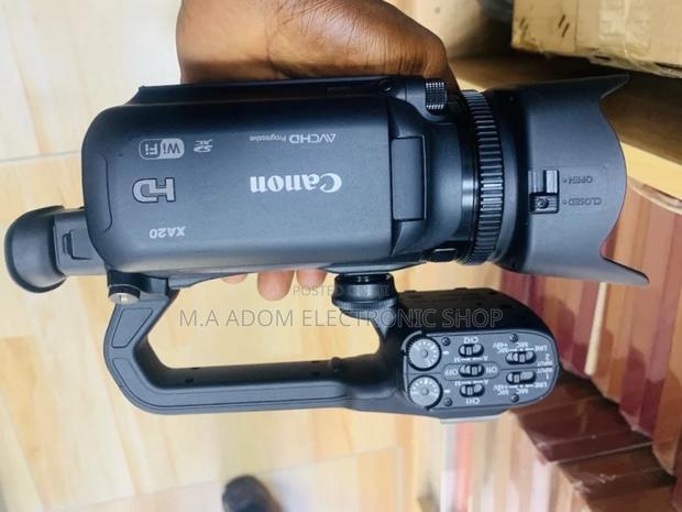 Brand New Canon Xa20 Full HD Professional Video Camcorder · Photo 1