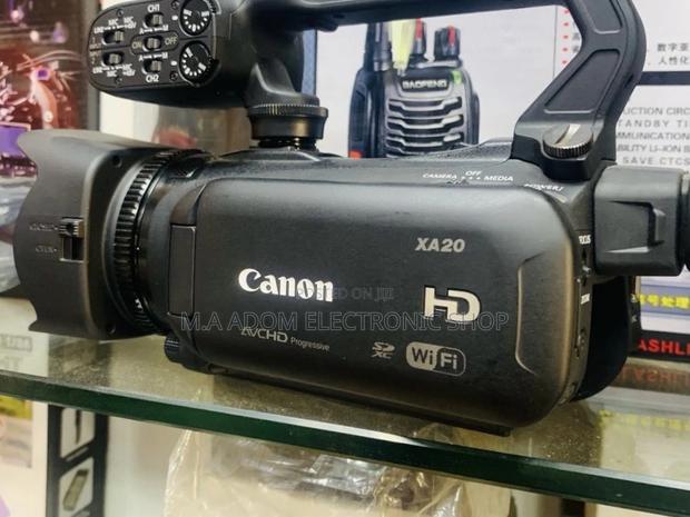 Classic Designed Canon Xa20 Video Camcorder + Built-in Wi-Fi · Photo 1