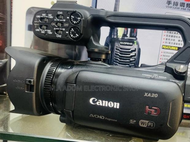 Fresh in Box Canon Xa20 Full HD Professional Video Camcorder · Photo 1