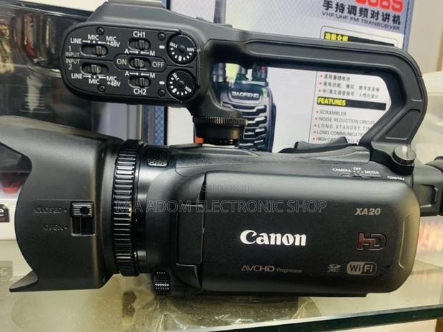 Well Designed Canon Xa20 FHD Professional Video Camcorder · Photo 1