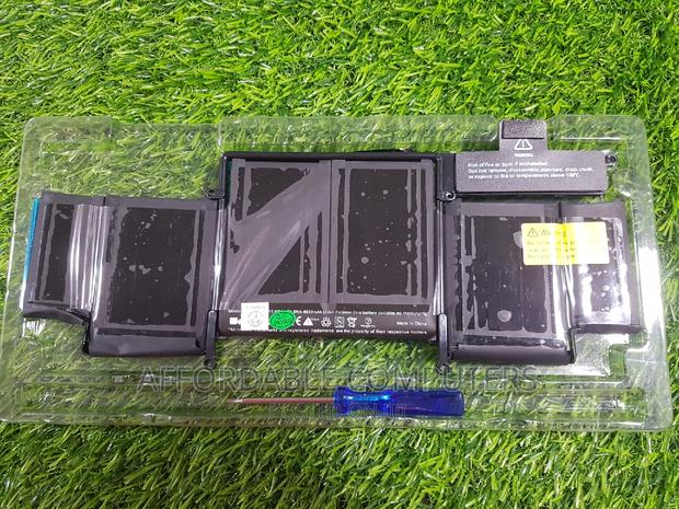 Macbook Pro Battery A1582/A1493 · Photo 1