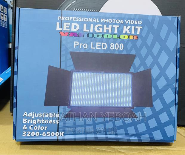 Pro Led 800 Light Kit Batteries Adapter Tripod Stand · Photo 1