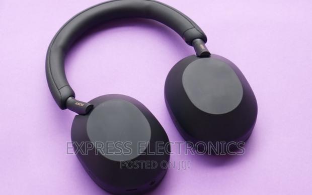 Sony Wh-1000xm5 Headphones · Photo 1