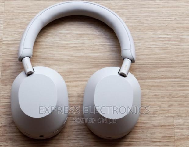 New Headphones Sony Wh-1000xm5 · Photo 1