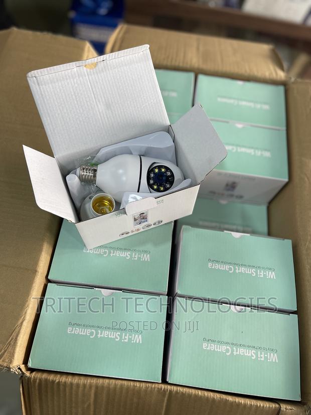 Bulb Wifi PTZ Camera 3mp 2 Way Audio · Photo 1