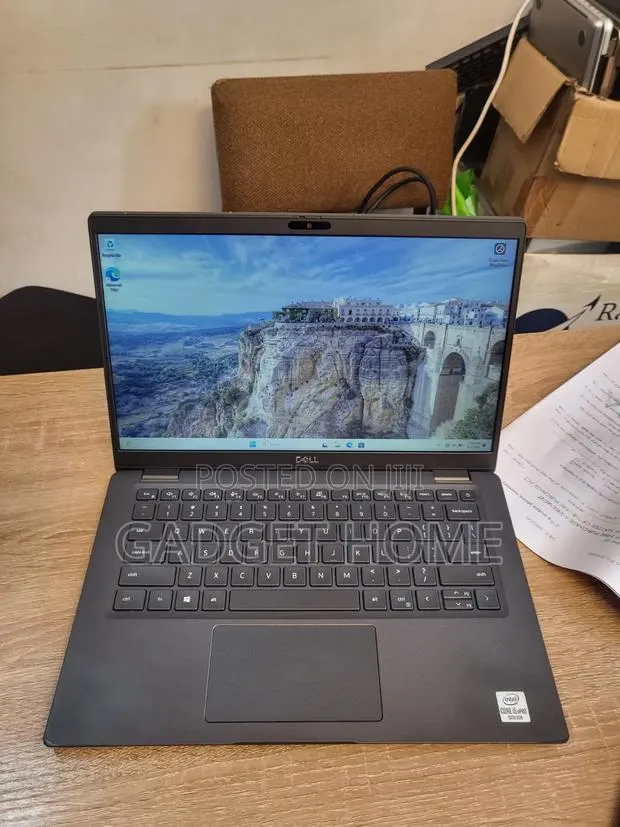 Laptop Dell Latitude 7310 16GB Intel Core i5 SSD 256GB · Photo 1
