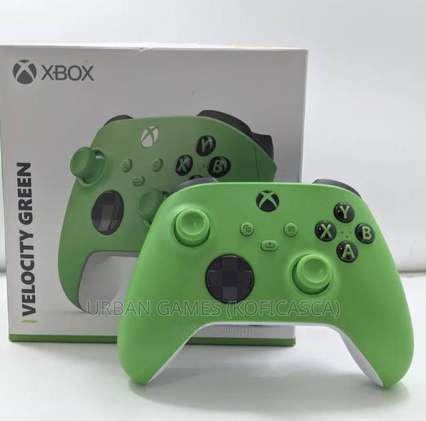 Green Velocity Xbox Series X/S Controller Sealed · Photo 2