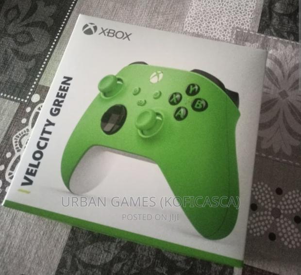 Green Velocity Xbox Series X/S Controller Sealed · Photo 1