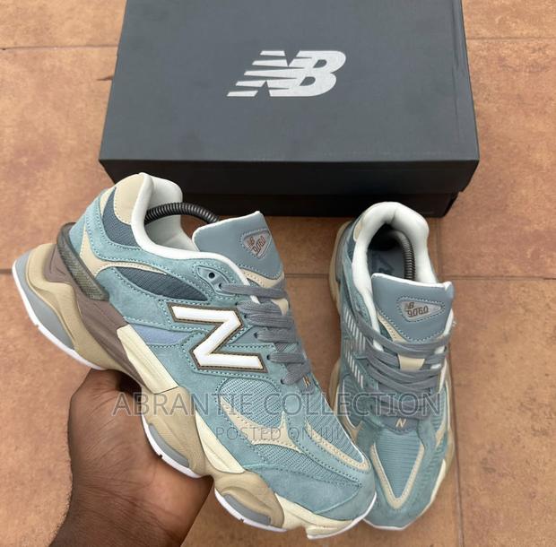 New Balance 9060 · Photo 2