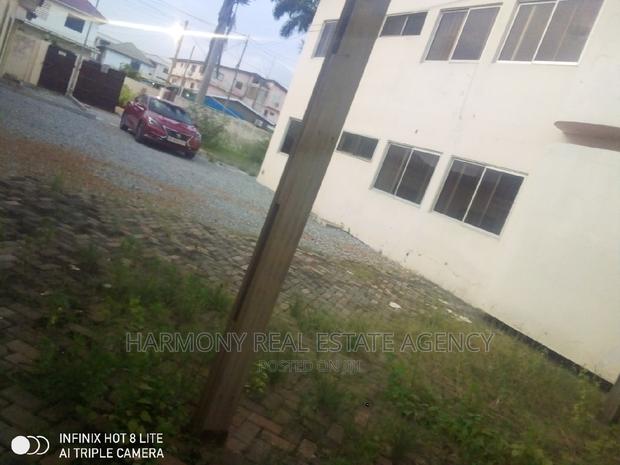13bdrm House in Dzorwulu for rent · Photo 2