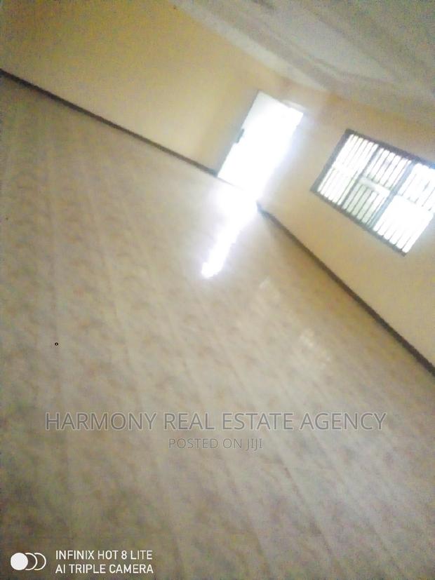 13bdrm House in Dzorwulu for rent · Photo 7