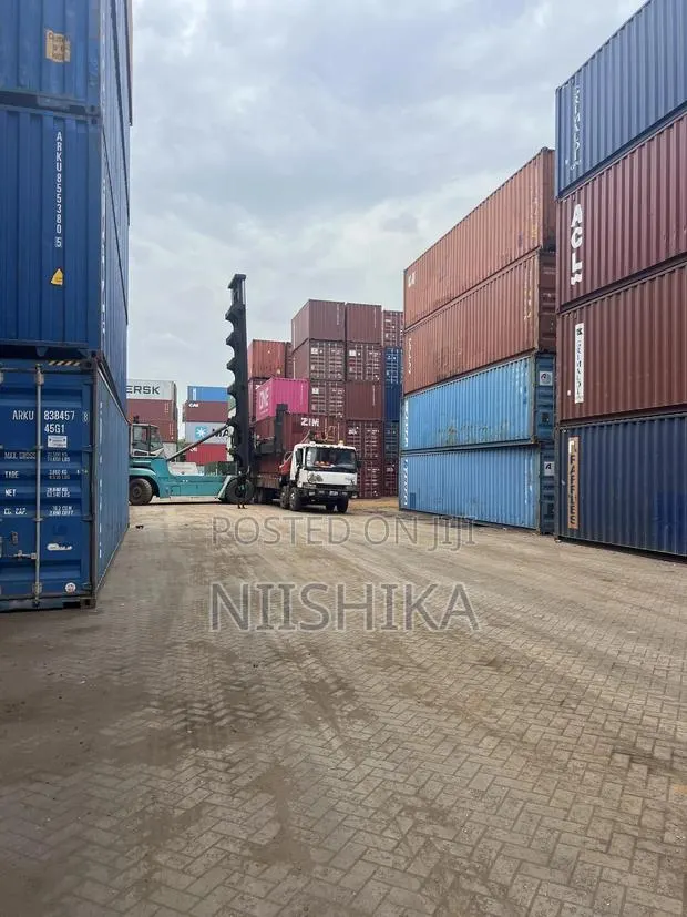 40ft Container · Photo 1