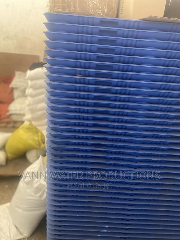 Pallets Available · Photo 1