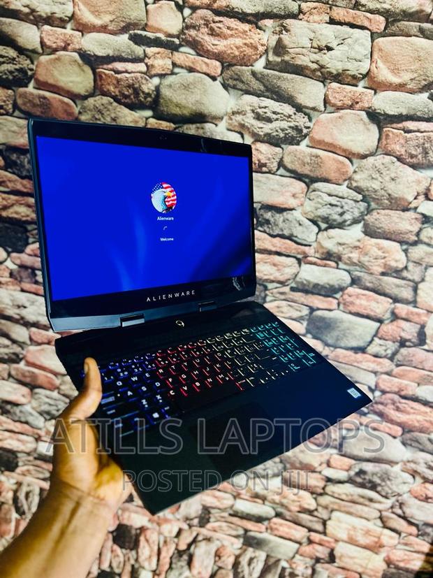 Laptop Alienware Area-51m 16GB Intel Core I7 SSD 1T · Photo 4
