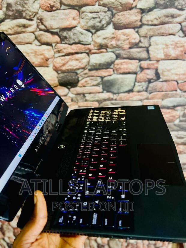 Laptop Alienware Area-51m 16GB Intel Core I7 SSD 1T · Photo 1